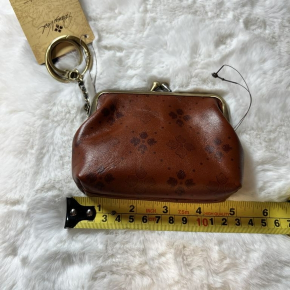 Wallet, Patricia Nash Signature Print Large Border Coin Wallet/Keychain, NWT - Picture 8 of 8